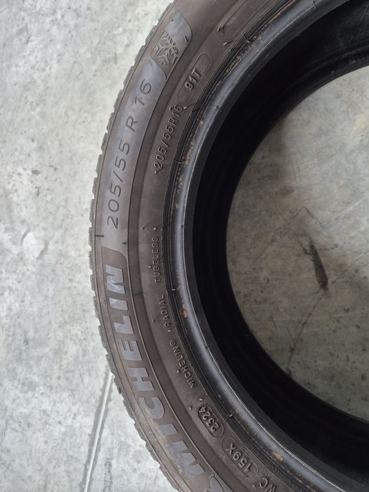 Vând 4 cauciucuri de iarna Michelin 205/55/16