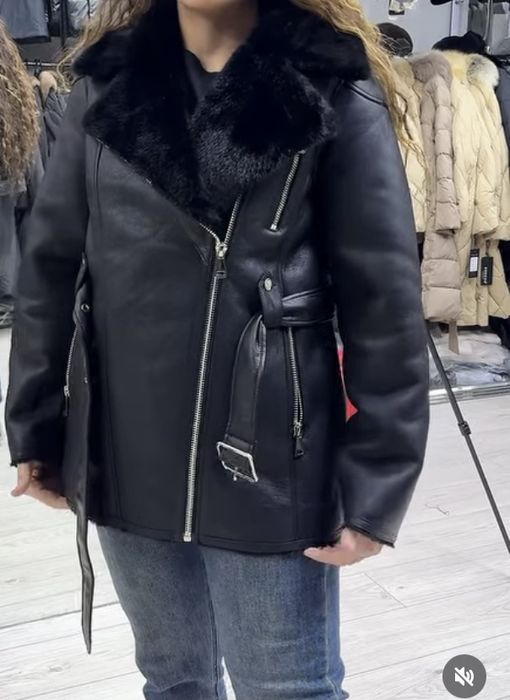 Дубленка продается, новая, одевала только один раз. Натуральна овчина!