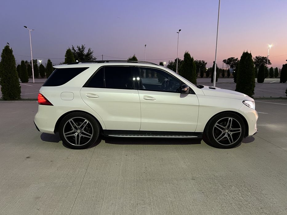 Mercedes-Benz GLE 350 4Matic /AMG /Panoramic/ Camera 360/ Led adaptive