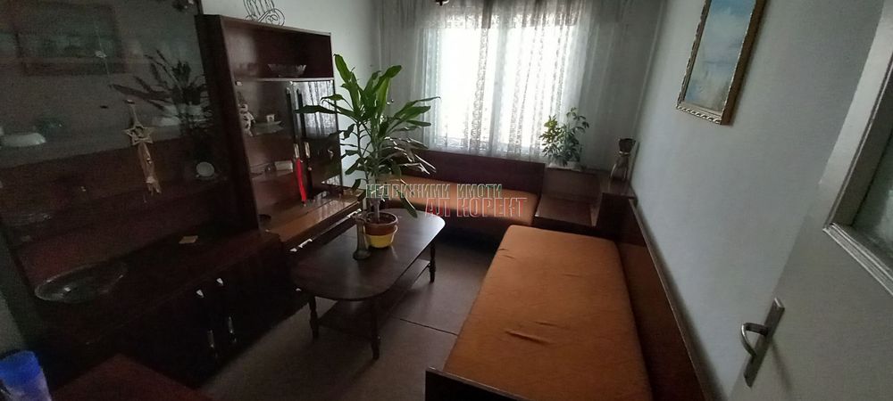 Дава се под наем Тристаен апартамент в Варна, Център - 87 кв.м за 357 € - Снимка #1