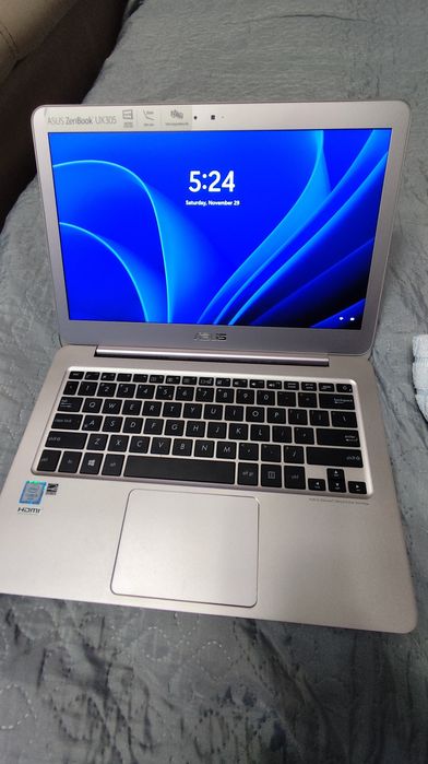 Asus ZenBook UX305