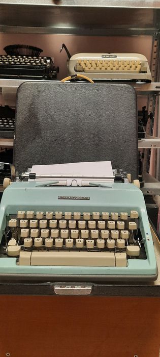 Mașină de scris Olympia Colortip S impecabilă