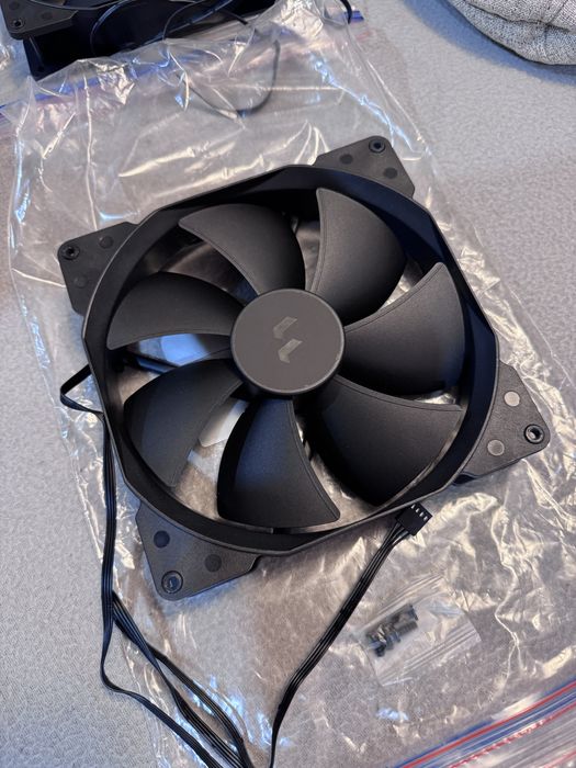 2 bucati ventilator Fractal Design 180mm Dynamic x2