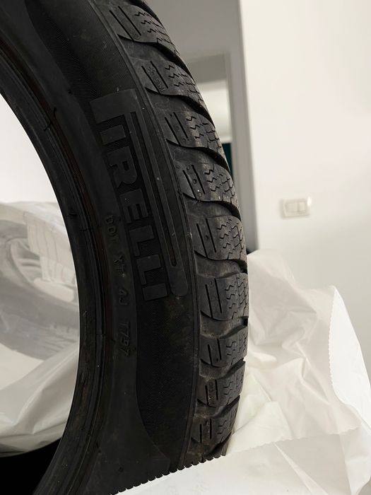 Anvelope Iarna Pirelli 245 45 18 M+S  stare excelenta