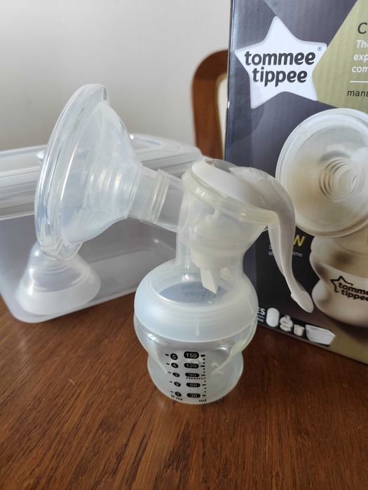 Ръчна помпа за кърма Tommee Tippee + подарък
