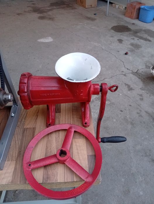 Mașina de tocat carne manuală