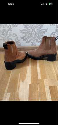 Ghete Zara , marime 39-40