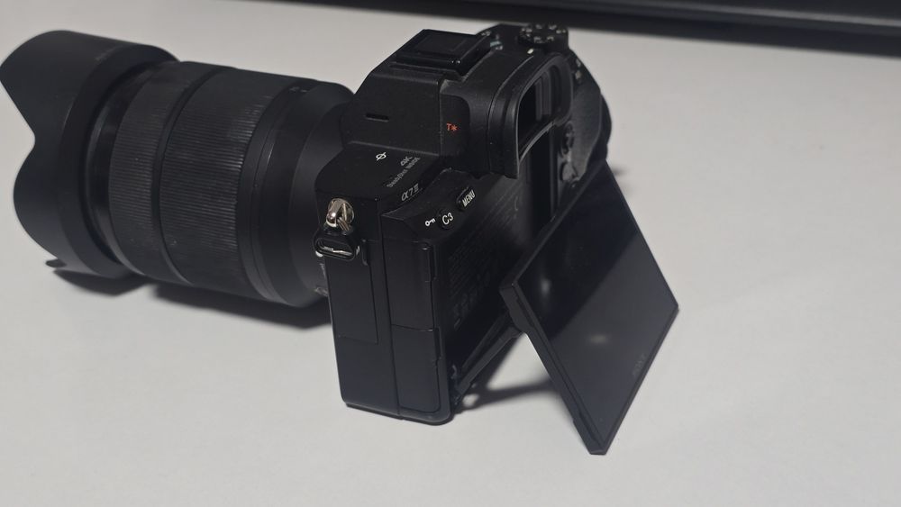 Sony A7 III + обектив Sony FE 28-70mm f/3.5-5.6