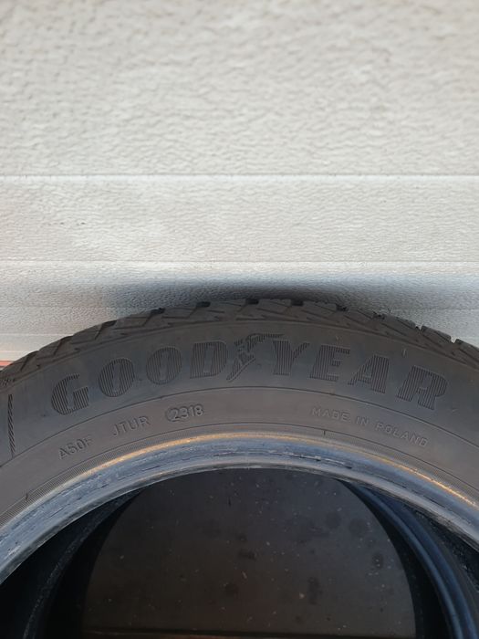 Всесезони гуми 2 броя GOODYEAR Vector4seasons 205 55 R16 дот 2318