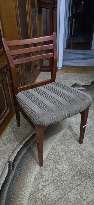 Продаю гарнитур из дерева, полированный б/у , Румыния.