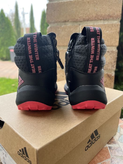 Vând cizmulie fetite Adidas marimea 21