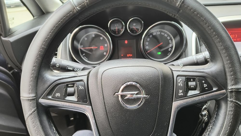 Opel Astra j 2010