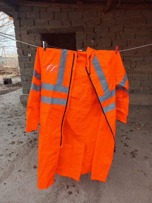 Жаңбырға арналған плащь 4500₸