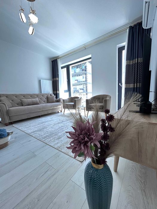 Inchiriem Studio-uri Deluxe termen lung-Mamaia Nord
350 €