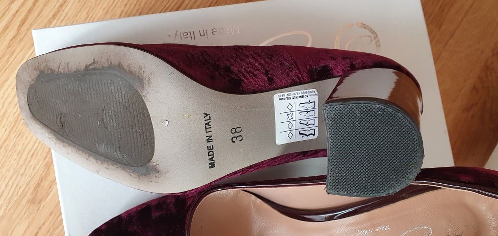 Pantofi velur bordo-ciclam marimea 38.