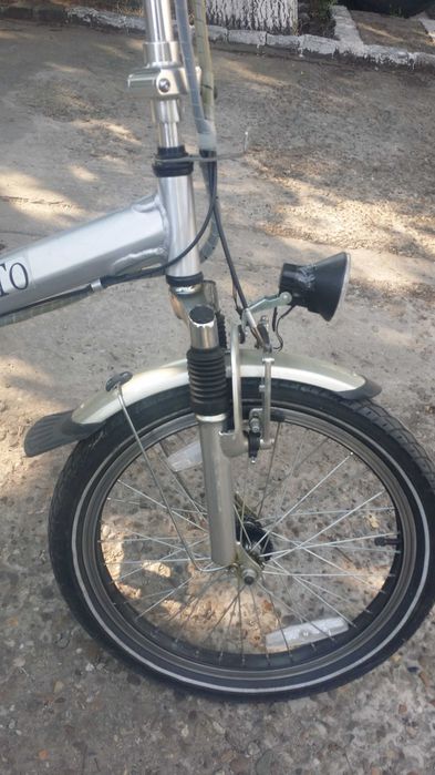 Bicicleta electrică pliabilă