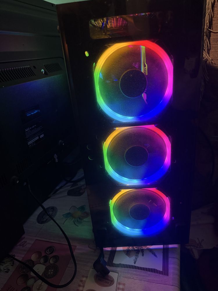 PC Gaming / Office i7-6700 , RX 580 8 GB , 16 GB RAM , SSD