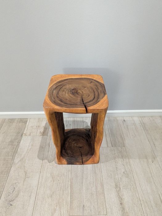 Masuta sau taburet lemn de suar
