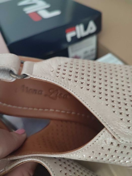 Обувки / маратонки / пантофки