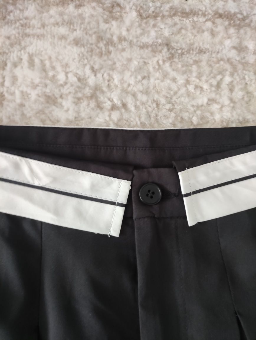 Fusta lunga neagra