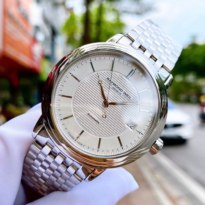 Швейцарские часы Raymond Weil