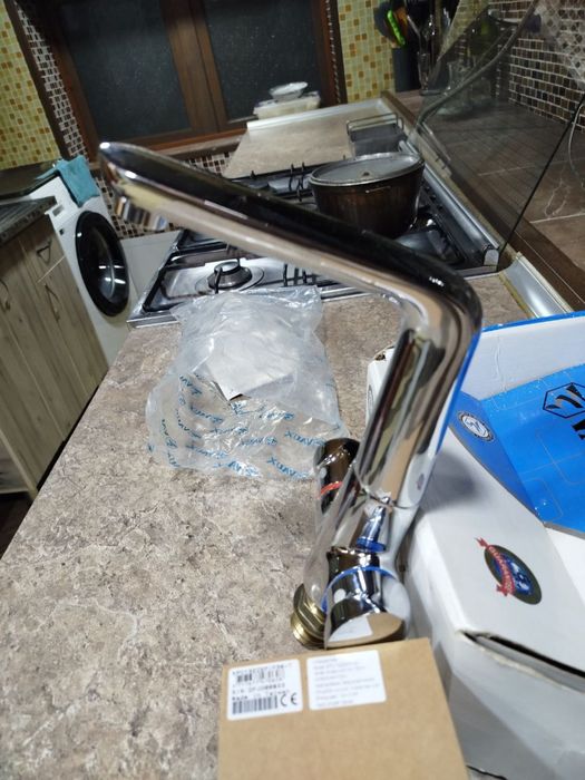 Смеситель Vaux для дома