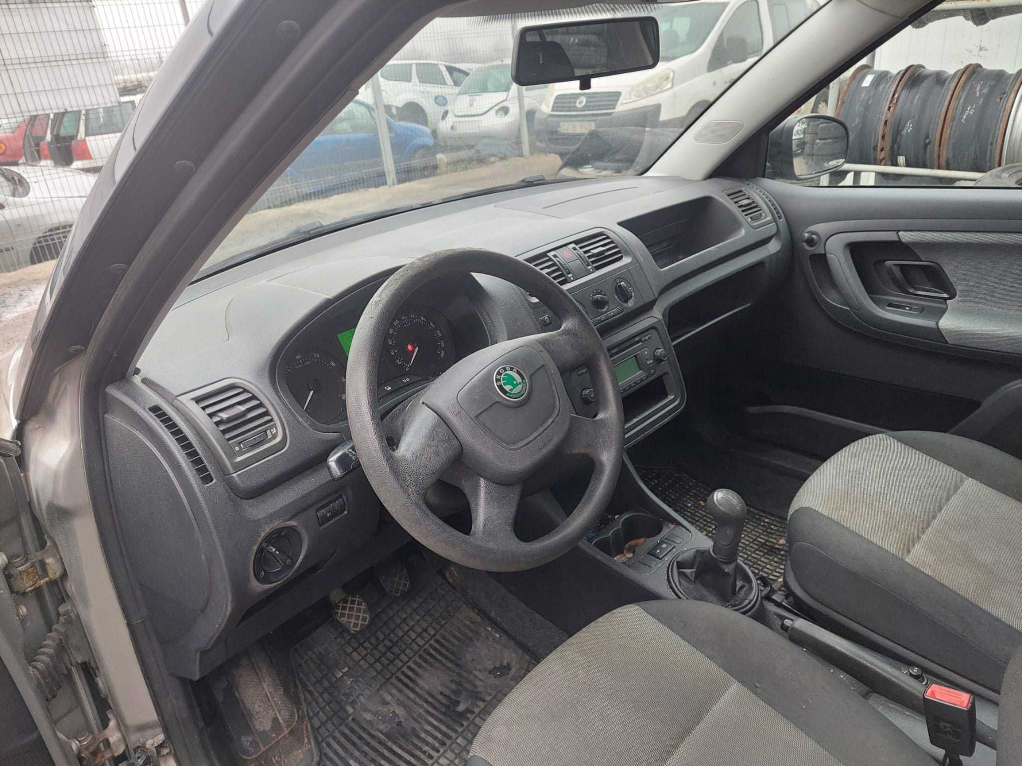 Dezmembram Skoda Fabia 2 Kombi, an 2010, 1.2 benzina cod CHFA