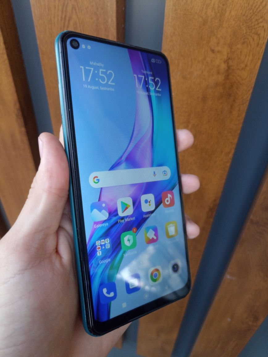 Telefo'nla sotiladi Redmi, Samsung