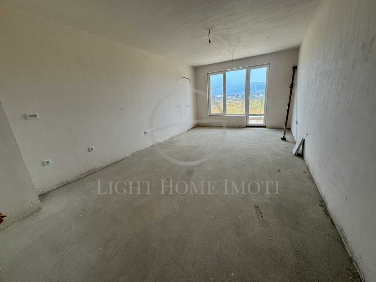 Продава се Тристаен апартамент в Пловдив, Христо Смирненски - 91 кв.м за 1330 €/кв.м - Снимка #1