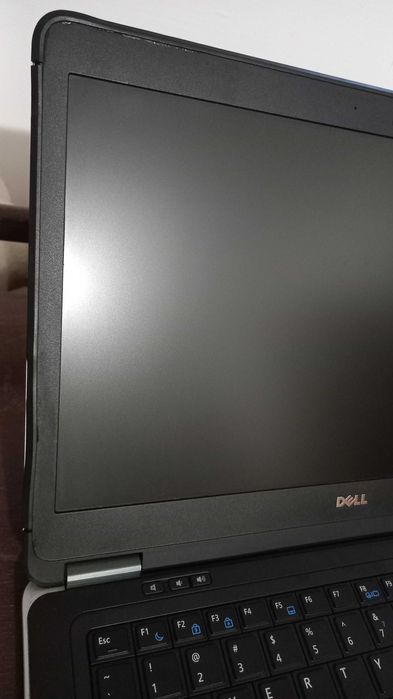 Laptop Dell E7440