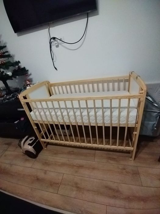 Patut bebe cu saltea cocos