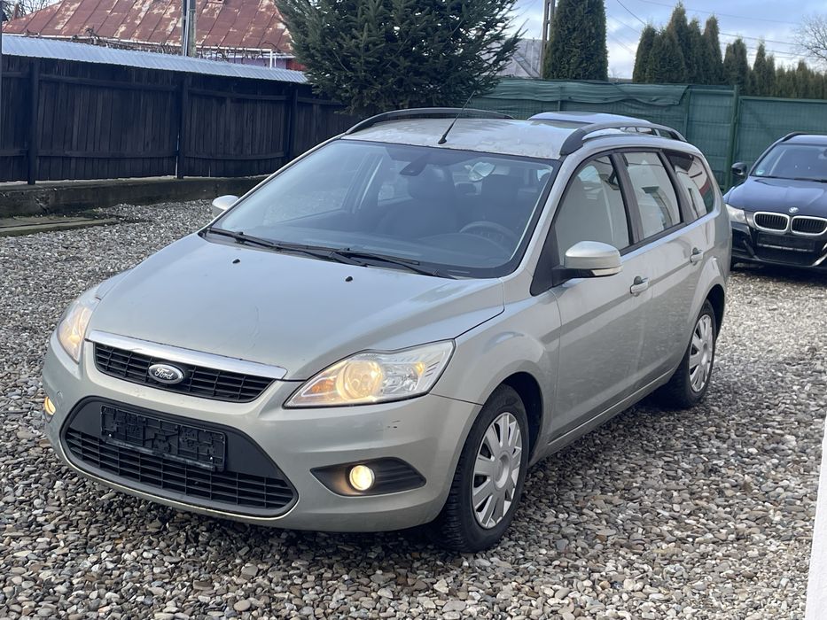 Ford focus 1.6 benzina din 2010