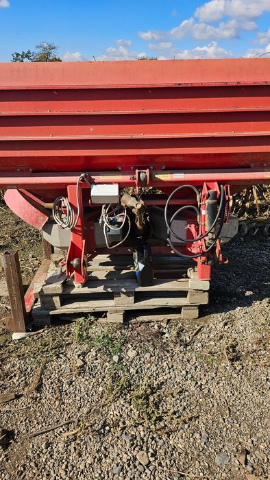 Vand distribuitor de îngrășăminte