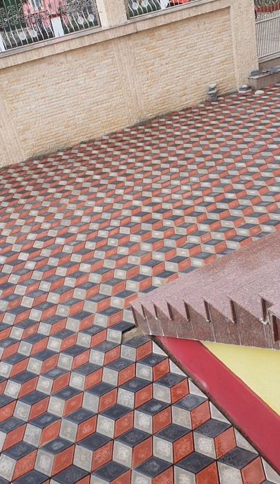 Pavaje la comanda plus montaj peste 200 de modele!!