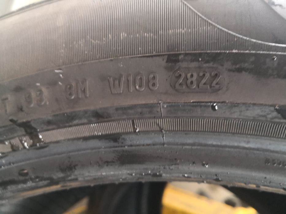 275 45 21 предни 315 40 21 цола задни гуми спорт пакет Pirelli dot 22