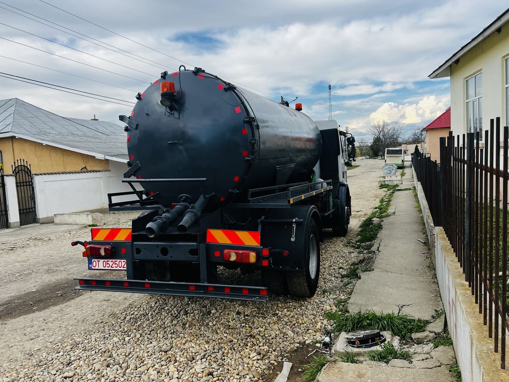 Servicii vidanjari inchirieri vidanja , escavator traker