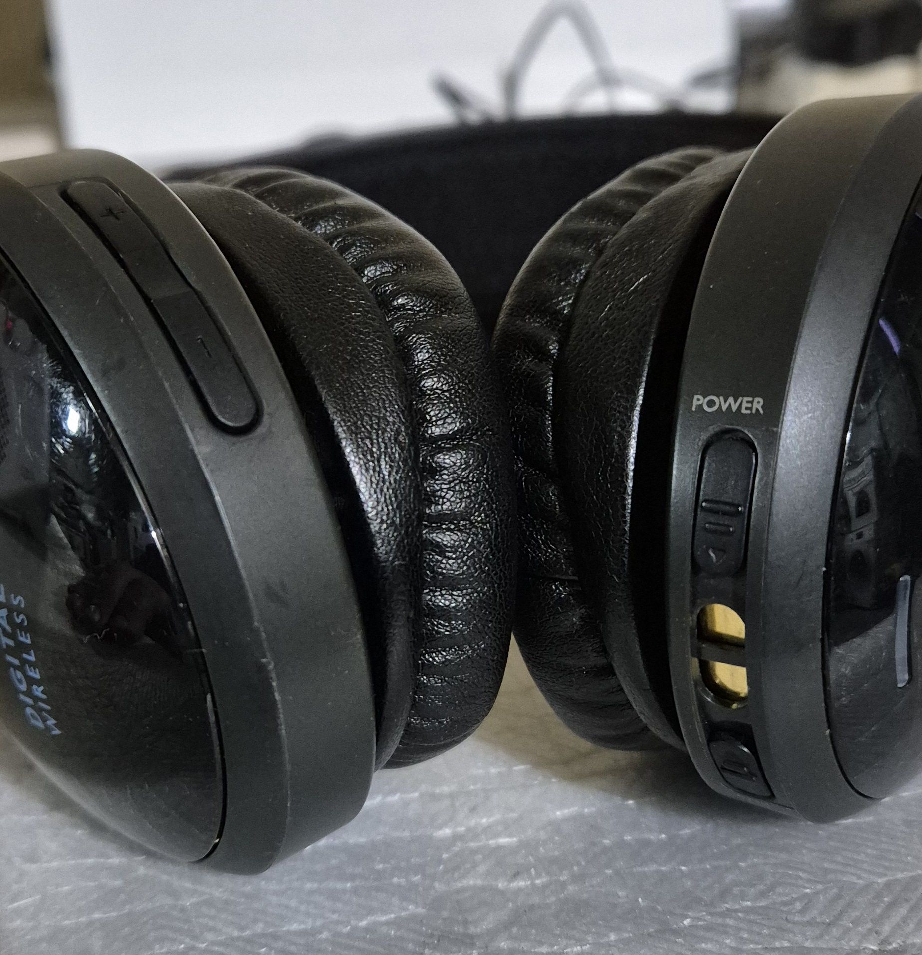 Безжични HiFi слушалки "Philips" SHD8600UG/10
SHD8600UG/10