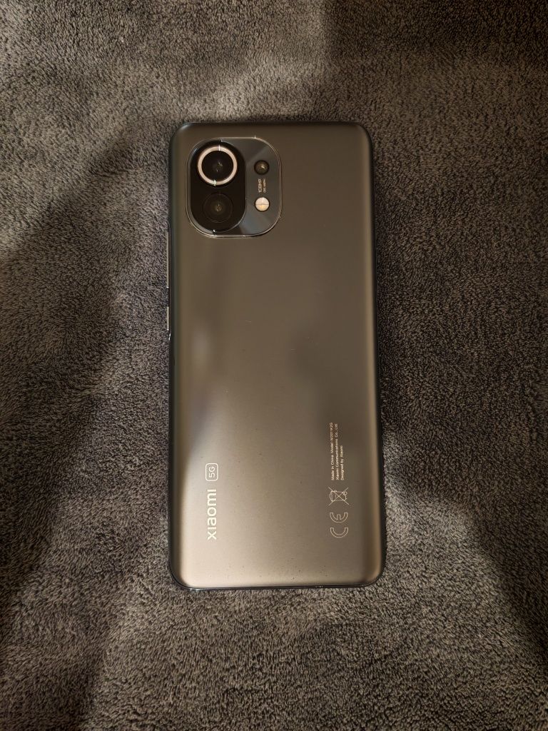 Смартфон Xiaomi Mi11