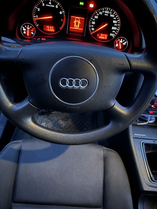 Audi A4 2003 1.6 Benzina
