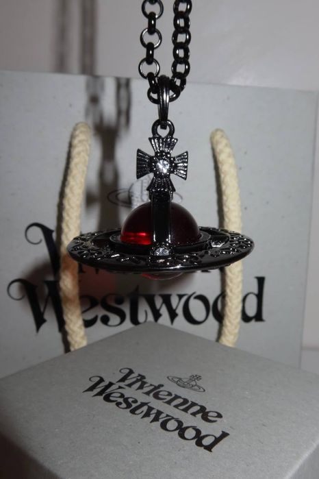 Vivienne Westwood гердан