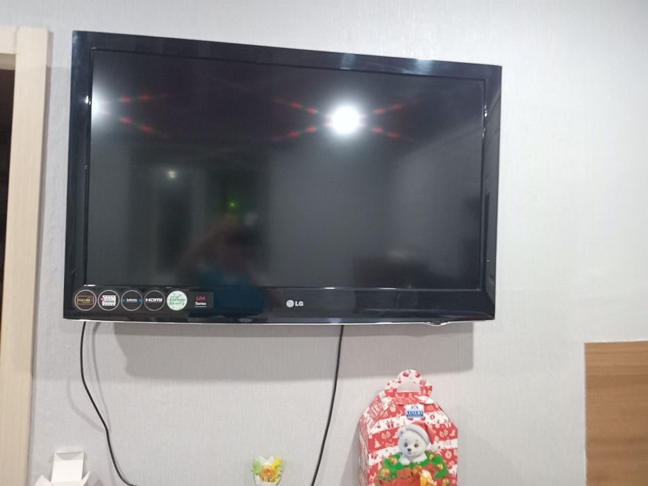 Продам телевизор  LG