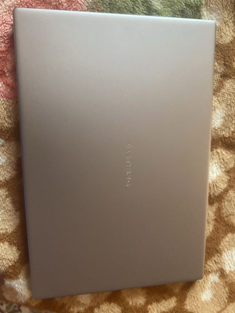 Vand leptop asus vastking 14!