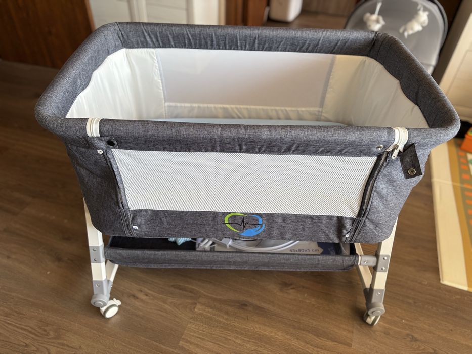 Сгъваема бебешка кошара next to me