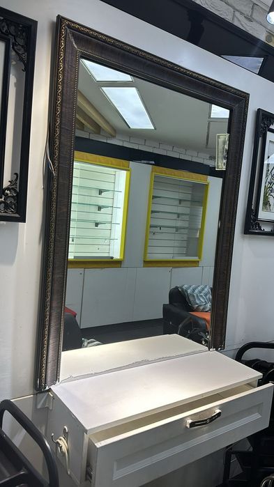 Продам зеркало для салон красоты