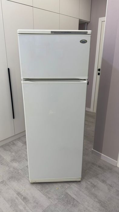 Холодильник в хорошем состоянии