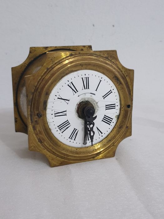 Ceas vintage cu pendula