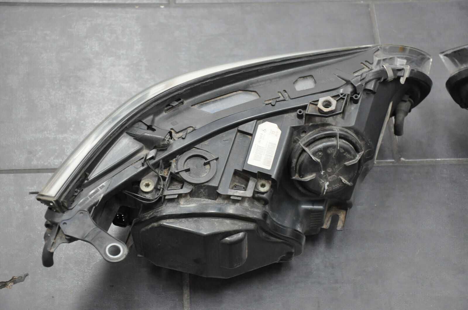 Far faruri xenon adaptiv Dynamic Drive original BMW E60,E61 Europa