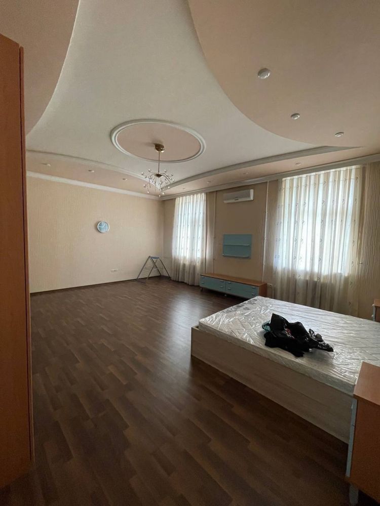 Попугайчик Продам квартиру Срочно 4х ком 164м2 Ул Чехова Бон