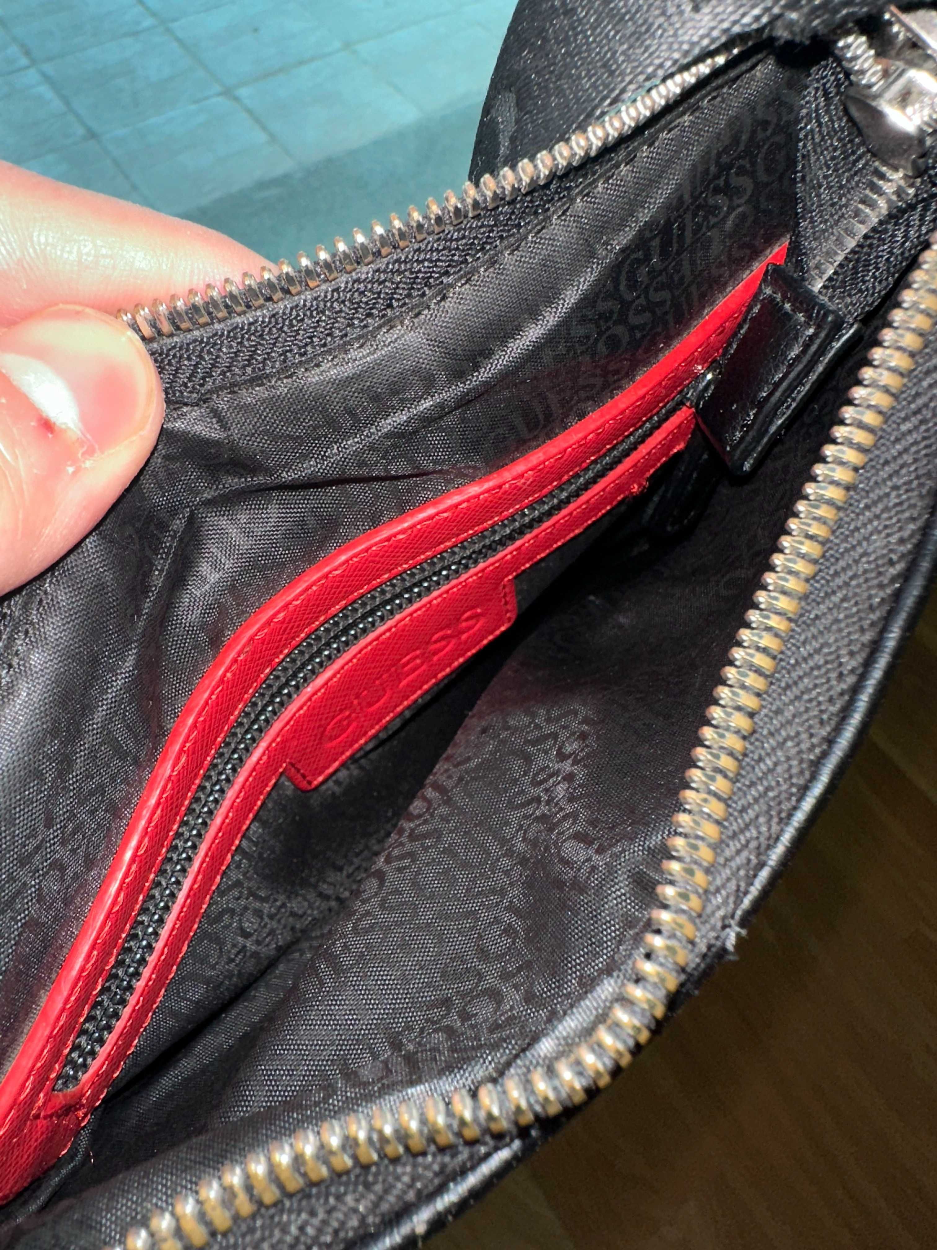 Мъжка Чантичка Guess