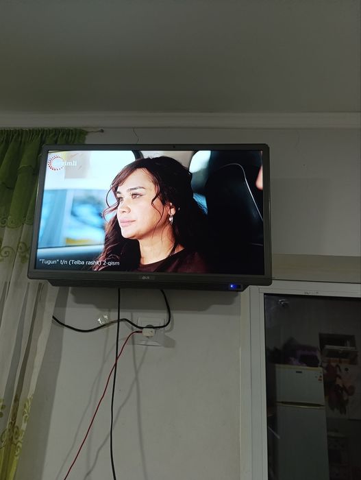 Srochna televizor sotiladi